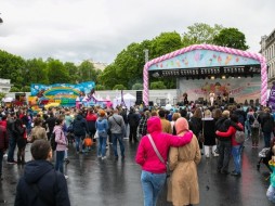 "Фестиваль мороженого" ограничит движение в центре Петербурга на четыре дня