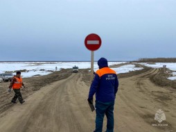На территории Якутии закрыта еще одна ледовая переправа